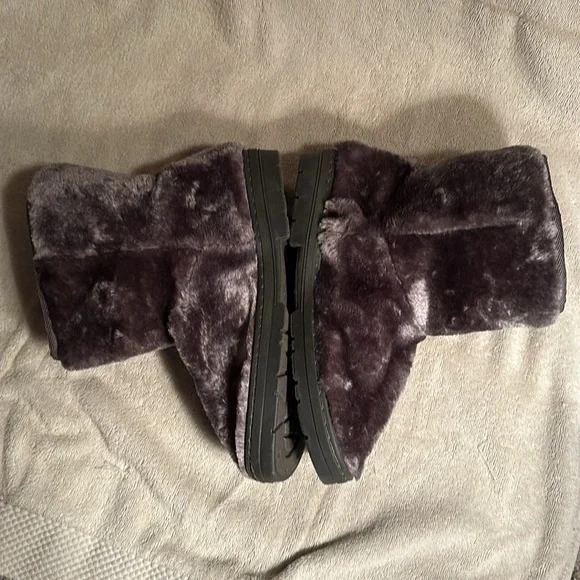 Gray fuzzy slipper boots XL/W 11 NWOT Unbranded - Picture 2 of 7